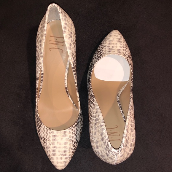 Faux nude snake heels - Picture 2 of 5